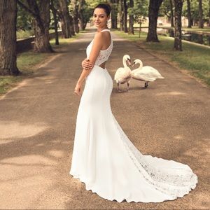David’s Bridal Collection Crepe Wedding Dress